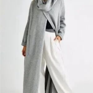 NWT Free People OMG Pullover in Xs/S